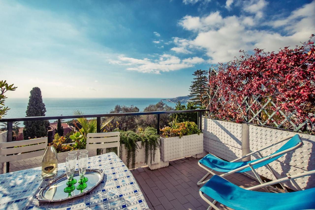 Una Terrazza Sul Golfo Di Ospedaletti By Wonderful Italy Kültér fotó